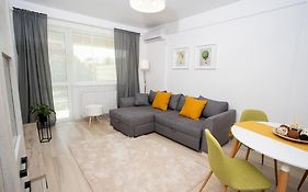 Amazing Apartament With Garden Bucharest Airport Self Check-In!!
